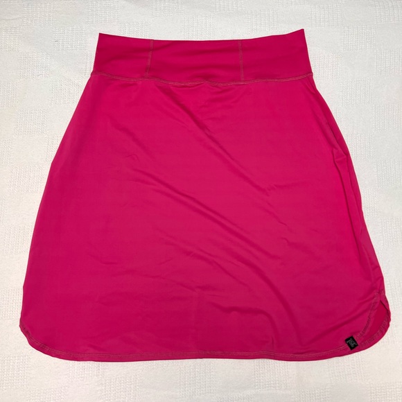 TRANSCENDENT Active Skirt - Picture 1 of 6